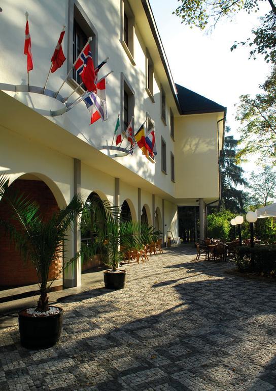 פראג Hotel Na Zamecku מראה חיצוני תמונה