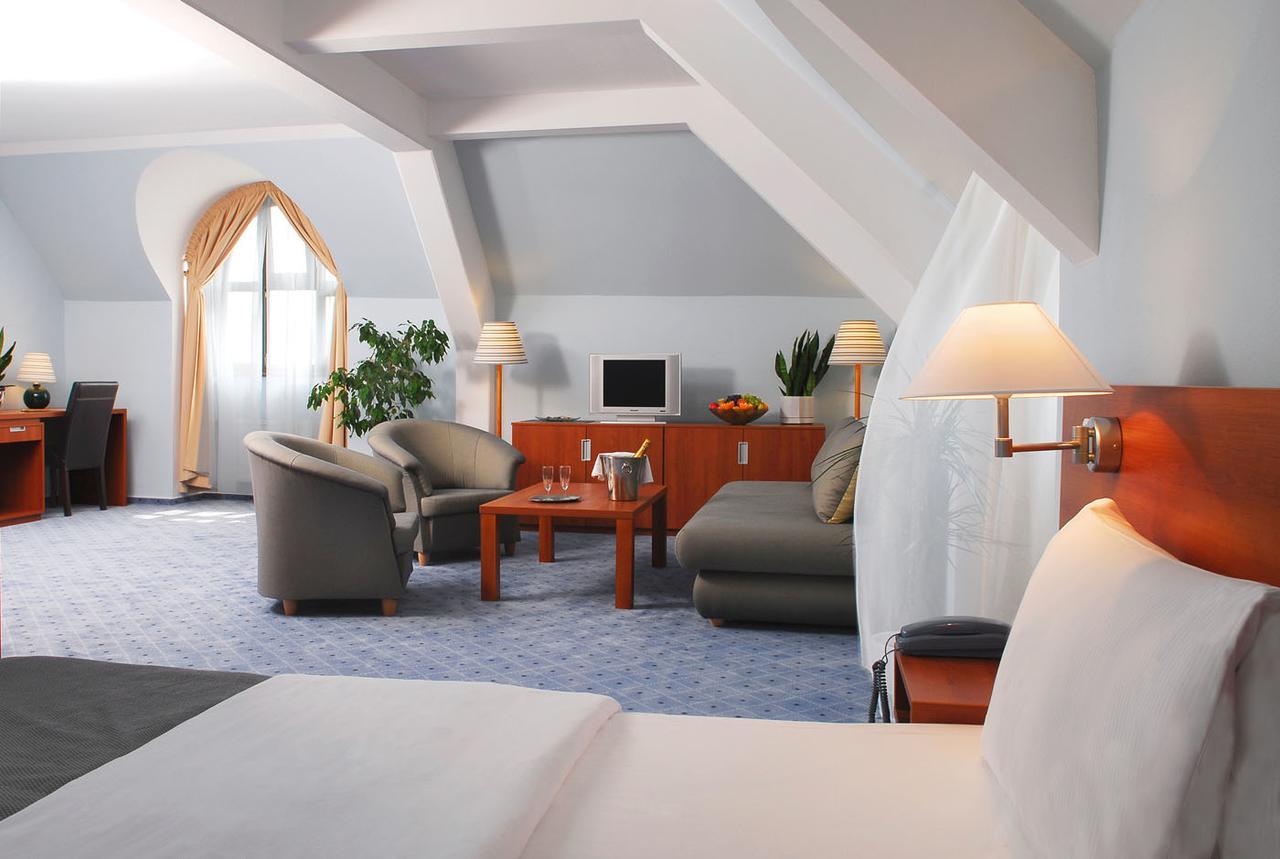 פראג Hotel Na Zamecku מראה חיצוני תמונה